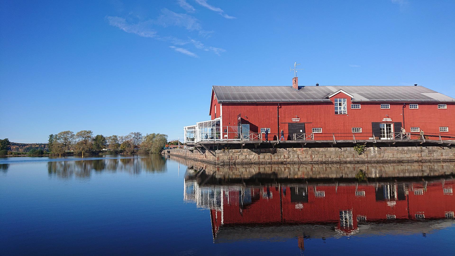 Lavaro House